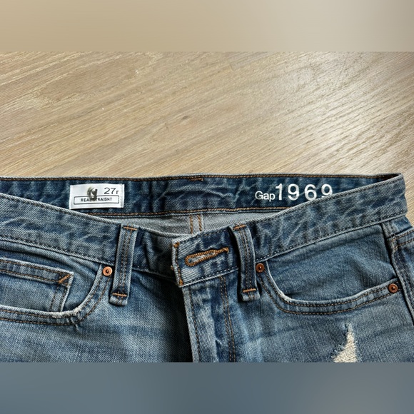 Gap 1969 Distressed Jean Short - Picture 3 of 4